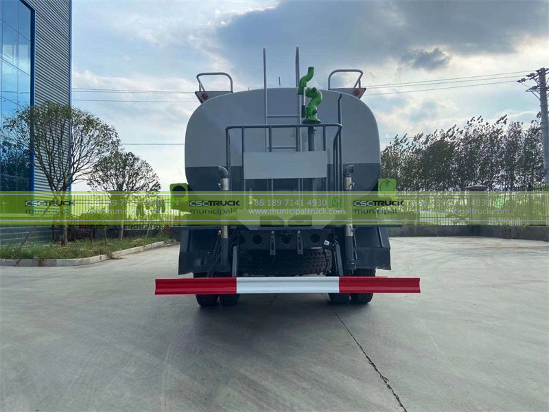 DONGFENG 8000 Liter Water Tanker Sprinkler Truck Back Details DONGFENG 8000 Liter Water Tanker Sprinkler Truck Back Details
