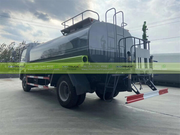 DONGFENG 8000 Liter Water Tanker Sprinkler Truck Back Left