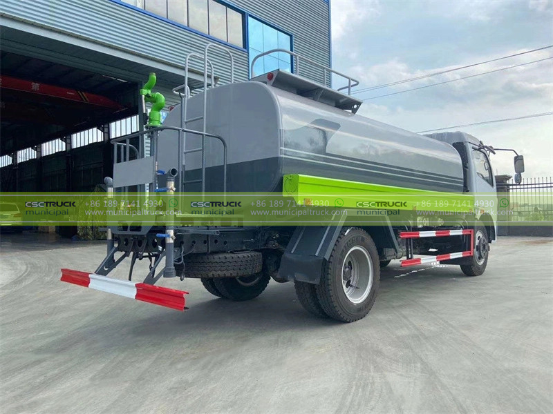 DONGFENG 8000 Liter Water Tanker Sprinkler Truck Back Right DONGFENG 8000 Liter Water Tanker Sprinkler Truck Back Right