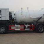 HOWO 12000 Liter Sludge Sewer Suction Vacuum Truck Container