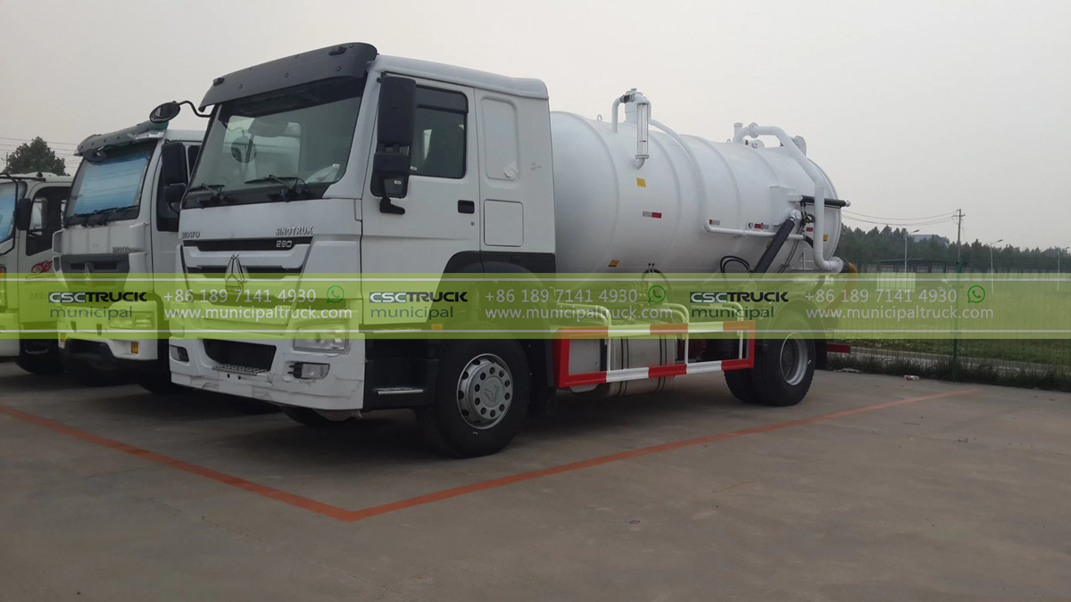 HOWO 12000 Liter Sludge Sewer Suction Vacuum Truck Tractor