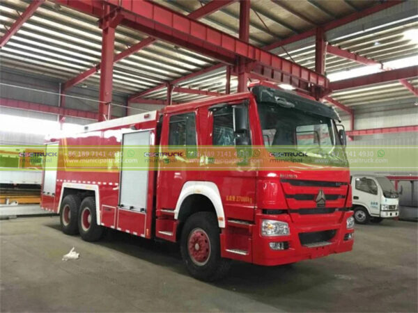 HOWO 30 Ton Rescue Emergency Fire Fighting Water Sprinkler Truck Tractor