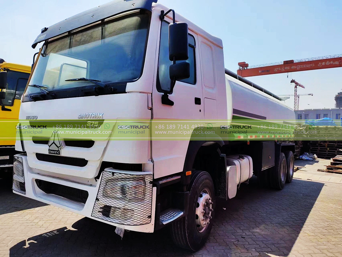 HOWO 30 Ton Sprinkler Water Tank Truck Head HOWO 30 Ton Sprinkler Water Tank Truck Head