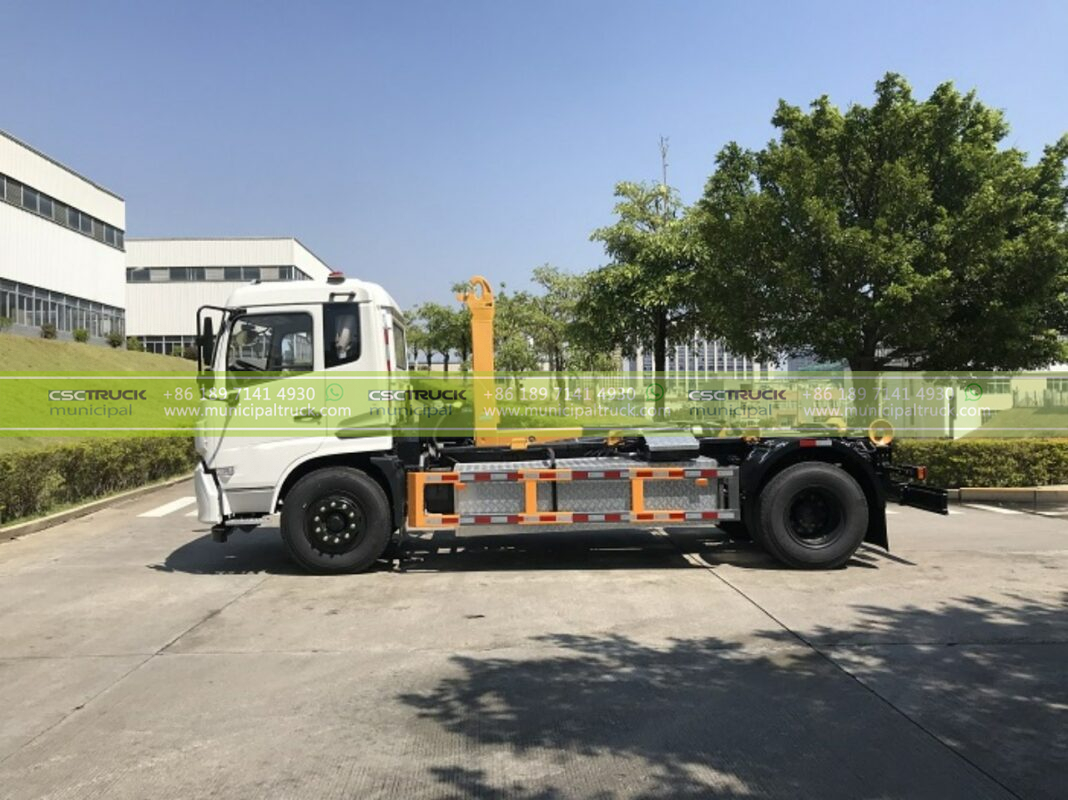 Hook Loader Garbage Truck (2)