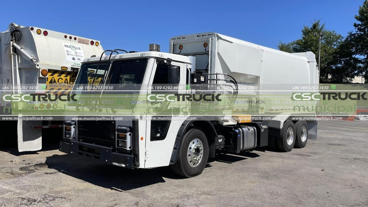 Self-Tipping Garbage Truck (5)