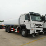 Sinotruk HOWO 20 Ton Water Sprinkler Tanker Truck