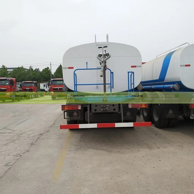 Sinotruk HOWO 20 Ton Water Sprinkler Tanker Truck Back