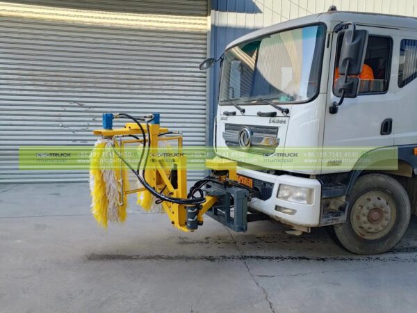 DFAC Brush Guard Fence Cleaner Truck Working Now