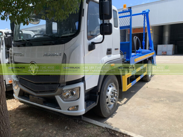 FOTON_Swing_Arm_Garbage_Truck Front