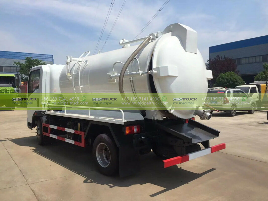 HOWO 20 CBM Sewage Suction Truck with Vacuum Pump Body Back