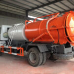 HOWO 20 Ton Vacuum Sewer Suction Truck Red Back
