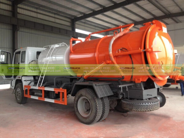 HOWO 20 Ton Vacuum Sewer Suction Truck Red Back