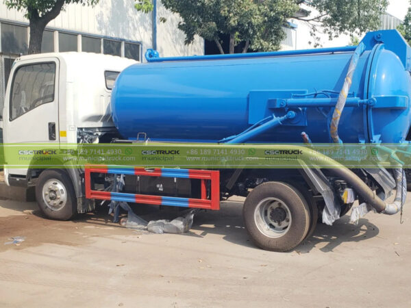 HOWO 6 CBM Vacuum Sewage Suction Truck Tank