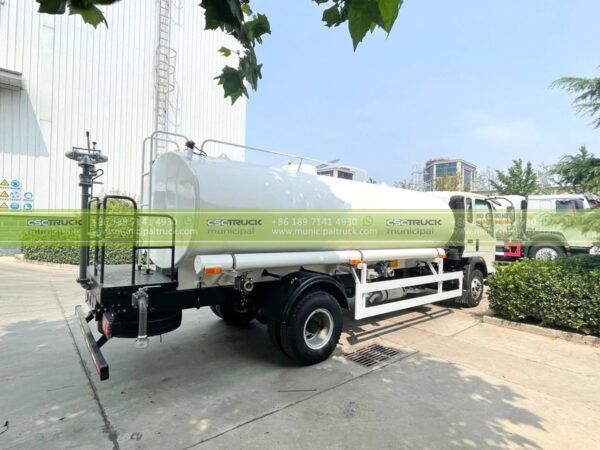 SINOTRUK 10 Ton Water Sprinkler Truck Back