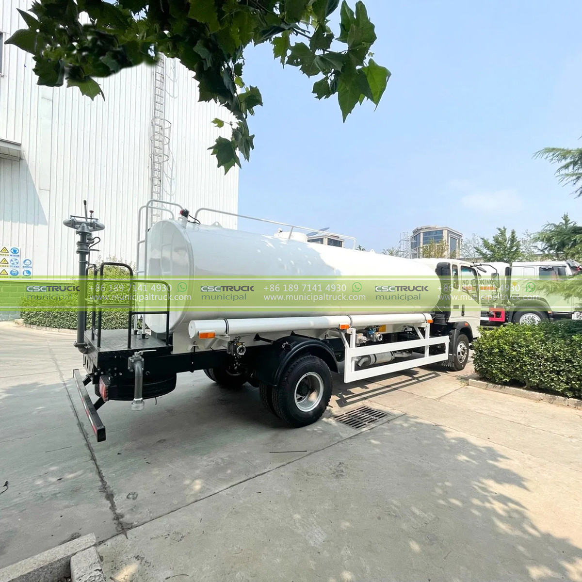 SINOTRUK 10 Ton Water Sprinkler Truck Back SINOTRUK 10 Ton Water Sprinkler Truck Back