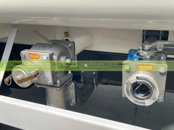 SINOTRUK 10 Ton Water Sprinkler Truck Tube