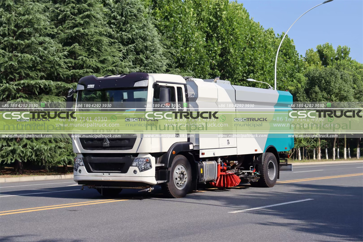 SINOTRUK-Road-Flushing-Sweeper-Truck