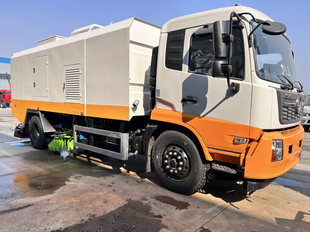 DONGFENG street sweeper truck