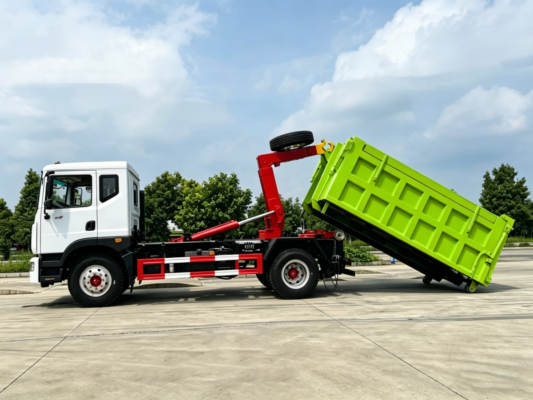 Hook loader garbage truck