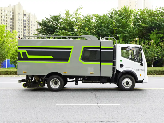 vacuum clean sweeper truck