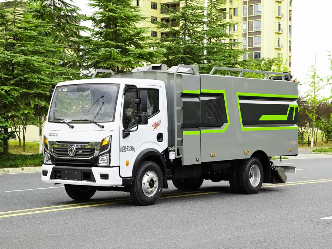 vacuum clean sweeper truck