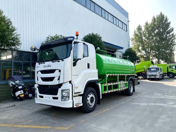 ISUZU GIGA 12000L Vacuum Sewage Truck