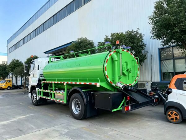 ISUZU GIGA 12000L Vacuum Sewage Truck