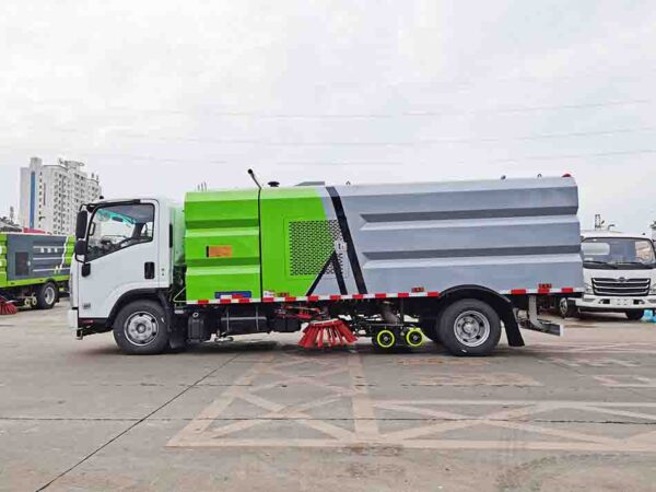 road sweeper truck