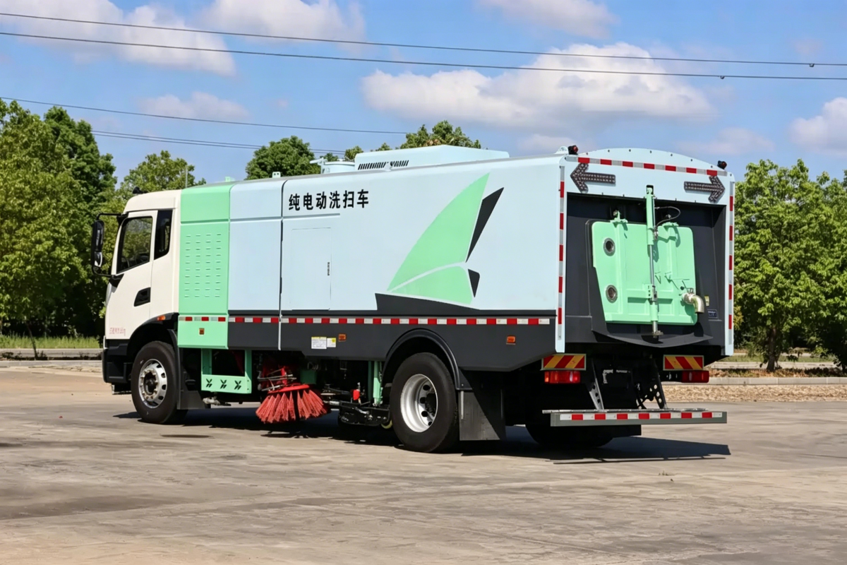 Electric sweeper truck