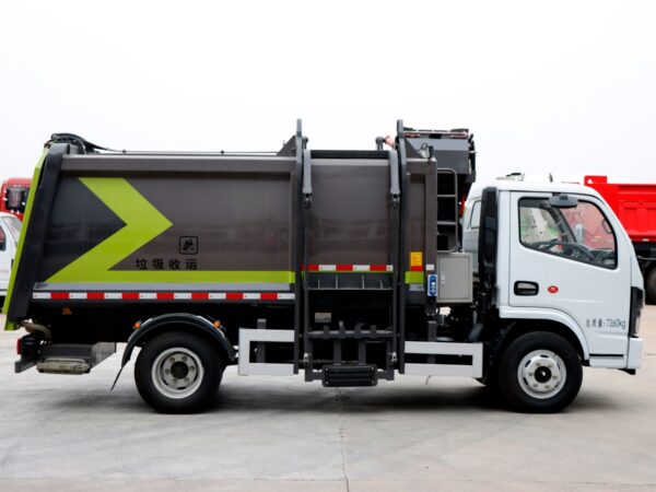 DONGFENG 6CBM Side Loader Garbage Truck