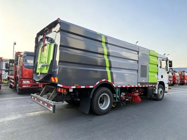 SHACMAN L3000 Fence Sweeper Truck