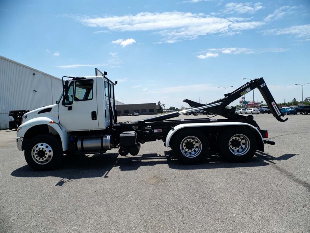 hook loader garbage truck
