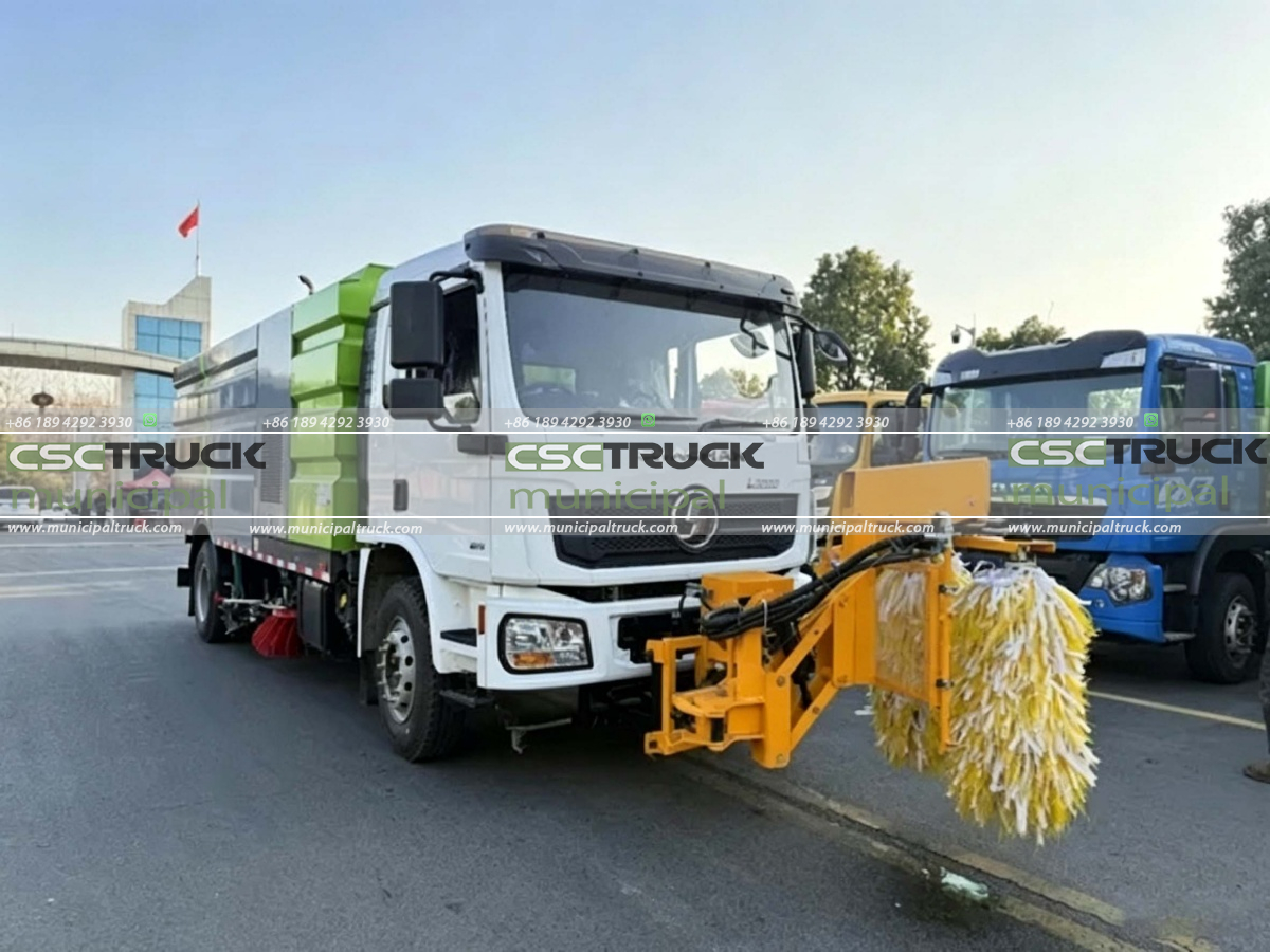 4 SHACMAN L3000 Fence Sweeper Truck