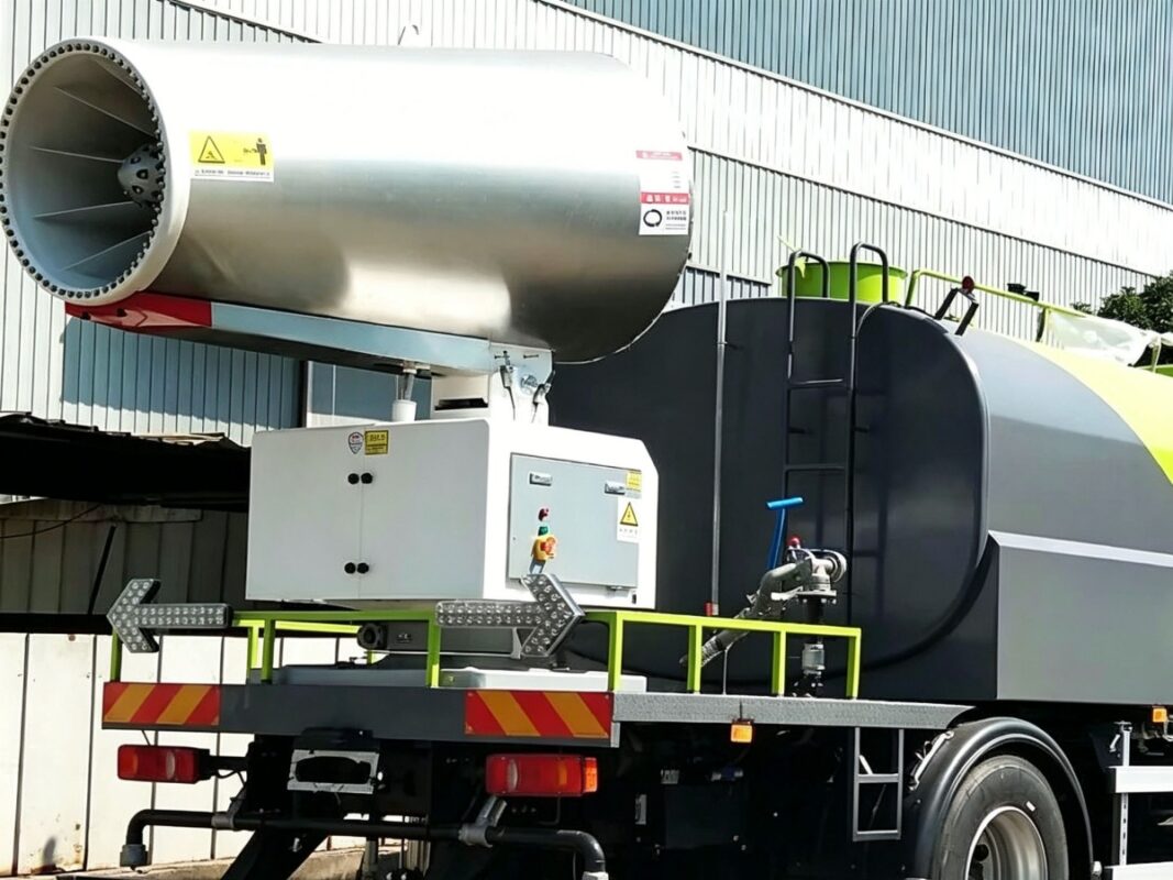 Water Mist Sprayer Truck