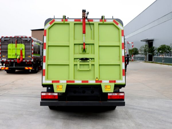 DONGFENG 6CBM Side Loader Garbage Truck