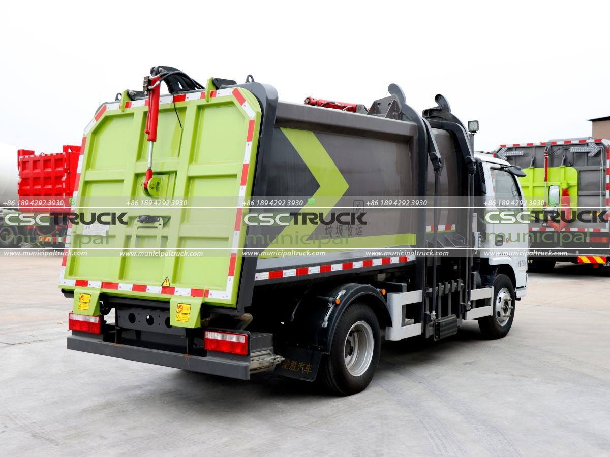 8 DONGFENG 6CBM Side Loader Garbage Truck