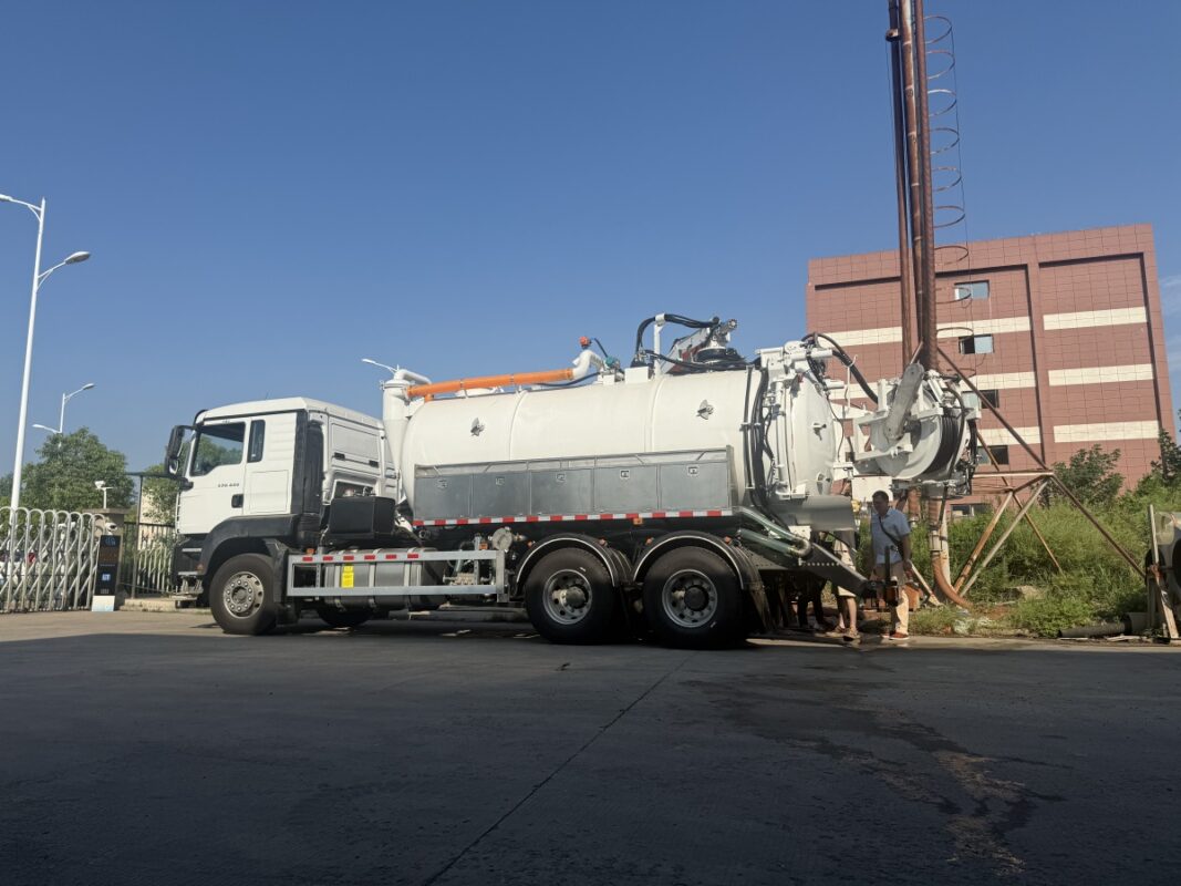Combo Sewer Jetter Truck