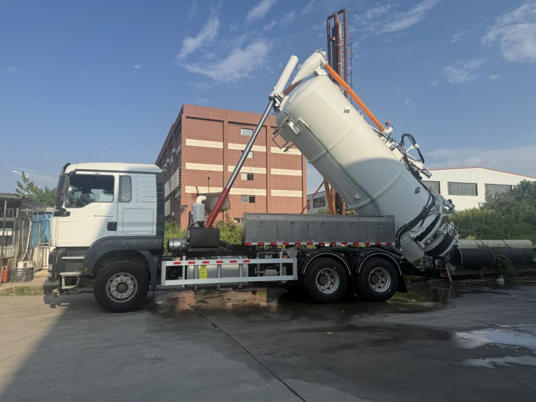 Combo Sewer Jetter Truck