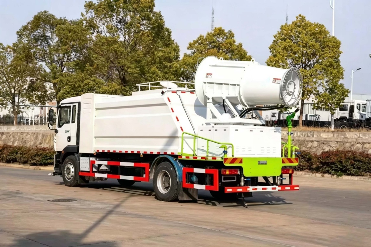 Water Mist Sprayer Truck