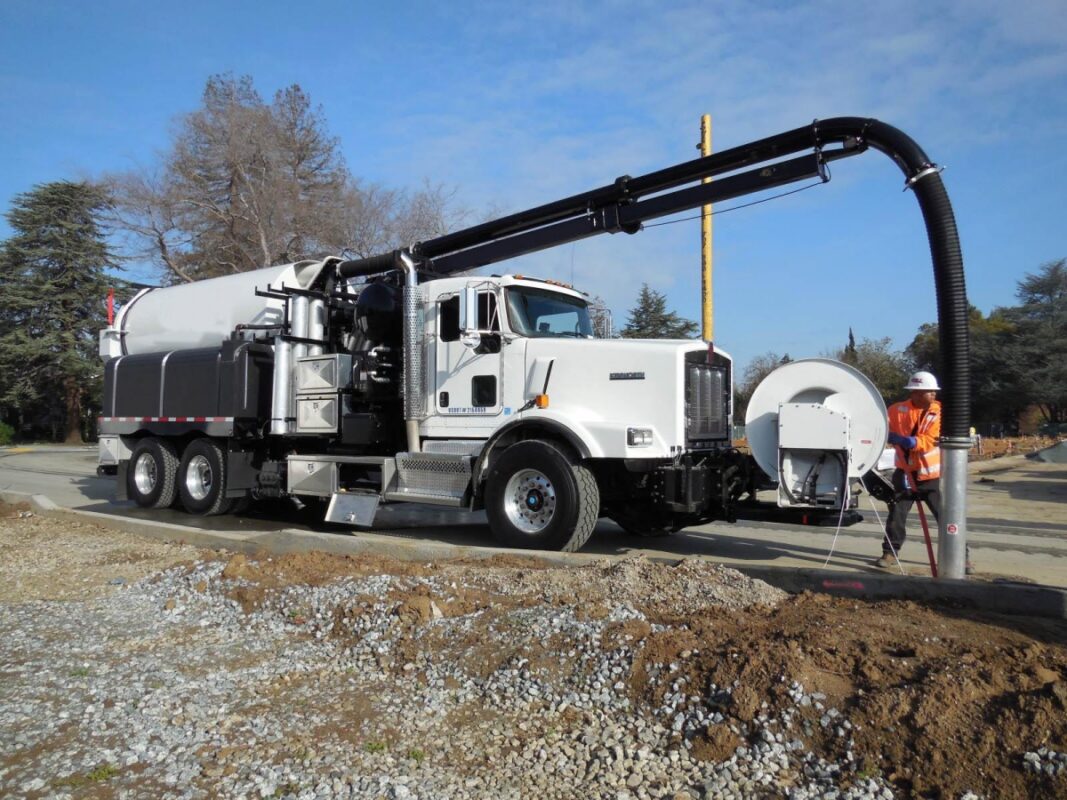 combo sewer jetter trucks
