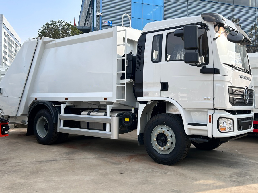 Garbage Compactor Truck
