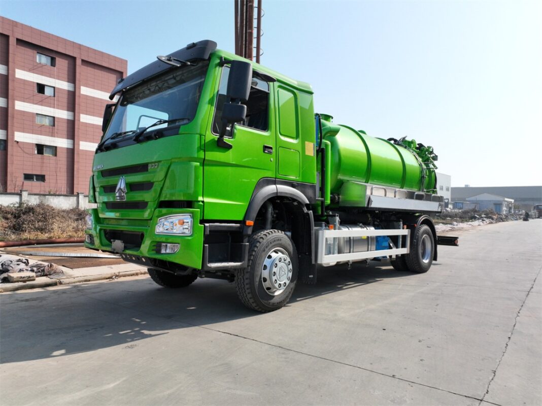 Combination Sewer Cleaner Truck
