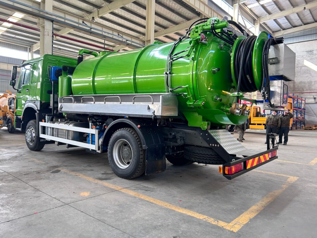 Combo Sewer Jetter Truck