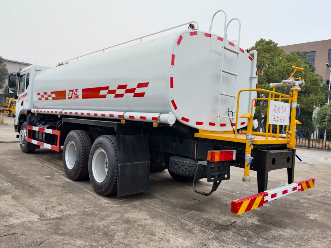 Water Sprinkler Truck