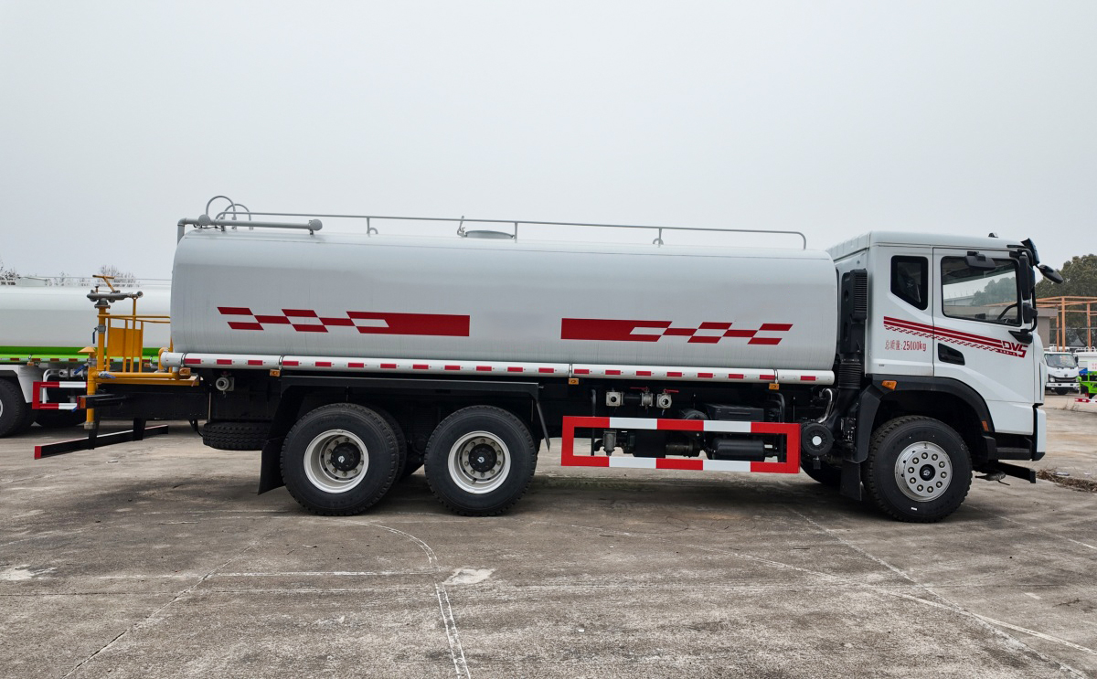 Water Sprinkler Truck